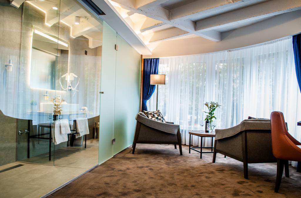 Nomad Luxury Suites Belgrado Buitenkant foto