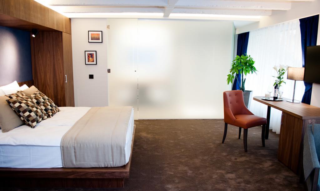 Nomad Luxury Suites Belgrado Buitenkant foto