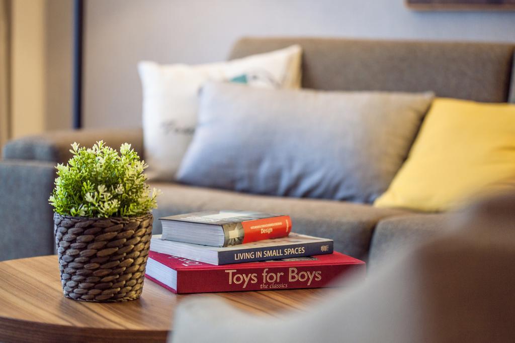 Nomad Luxury Suites Belgrado Buitenkant foto