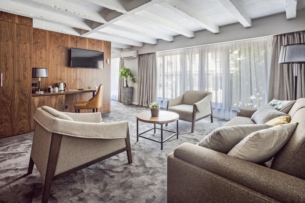 Nomad Luxury Suites Belgrado Buitenkant foto