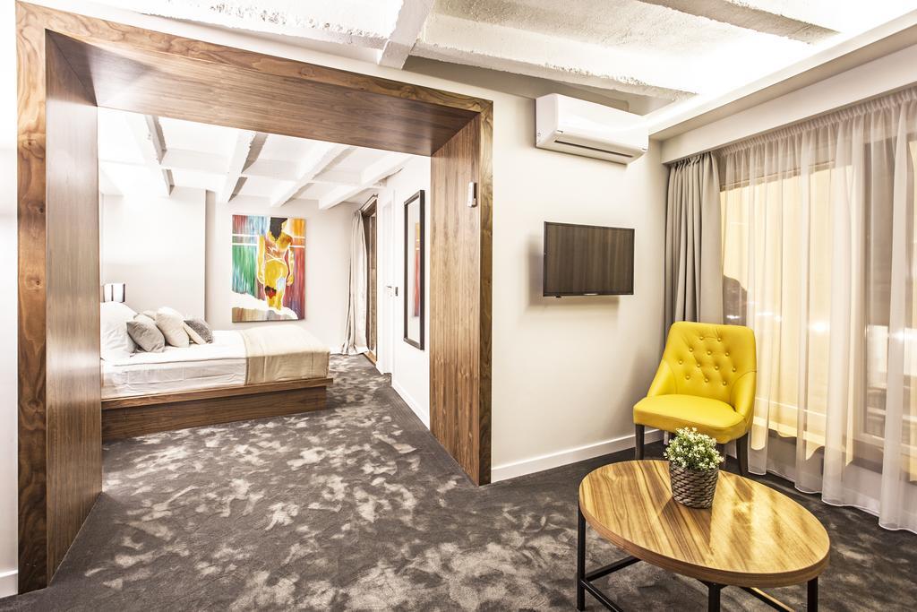 Nomad Luxury Suites Belgrado Buitenkant foto