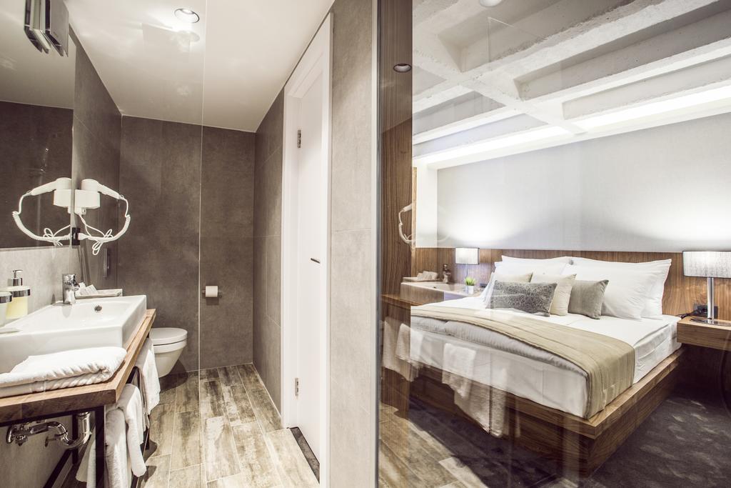 Nomad Luxury Suites Belgrado Buitenkant foto