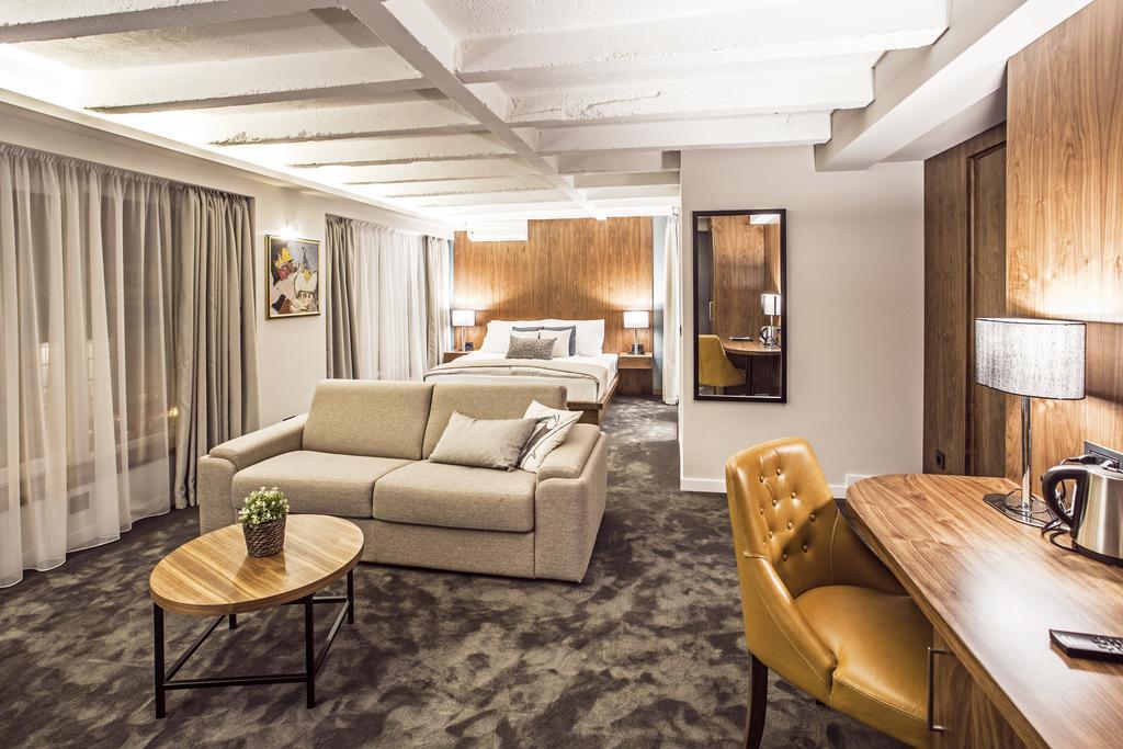 Nomad Luxury Suites Belgrado Buitenkant foto