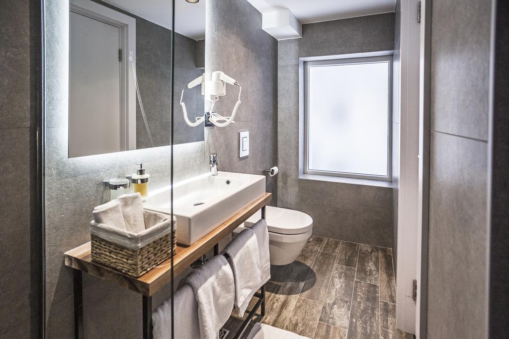 Nomad Luxury Suites Belgrado Buitenkant foto