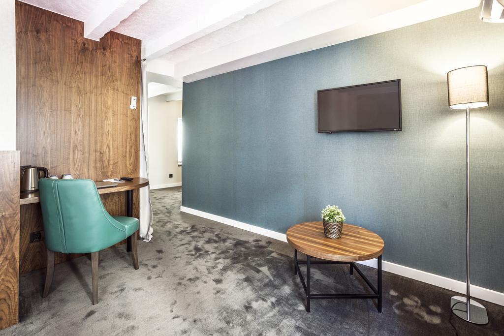 Nomad Luxury Suites Belgrado Buitenkant foto